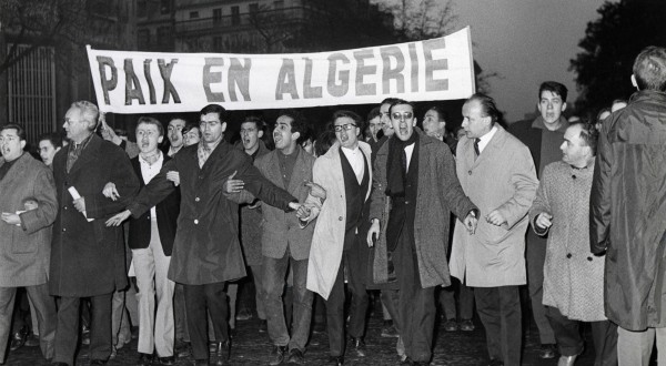 "La paix en Algérie" c'est ce que réclamaient les manifestants pacifiques