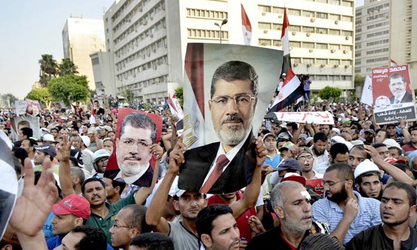 La majorité des égyptiens soutient Morsi et refuse le coup d’état