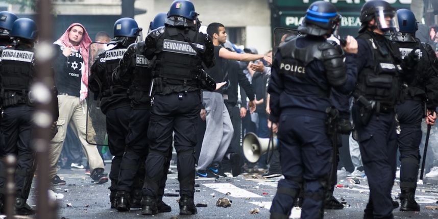 La police française complice des agressions de la Ligue de Défense Juive